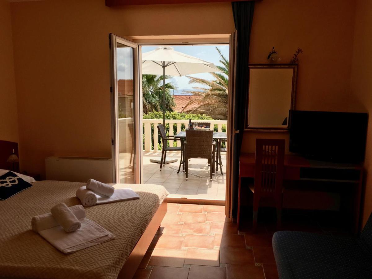 Apartments Villa Jadranka Adults Only Бол Экстерьер фото