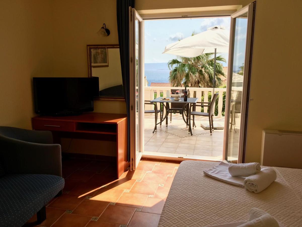 Apartments Villa Jadranka Adults Only Бол Экстерьер фото