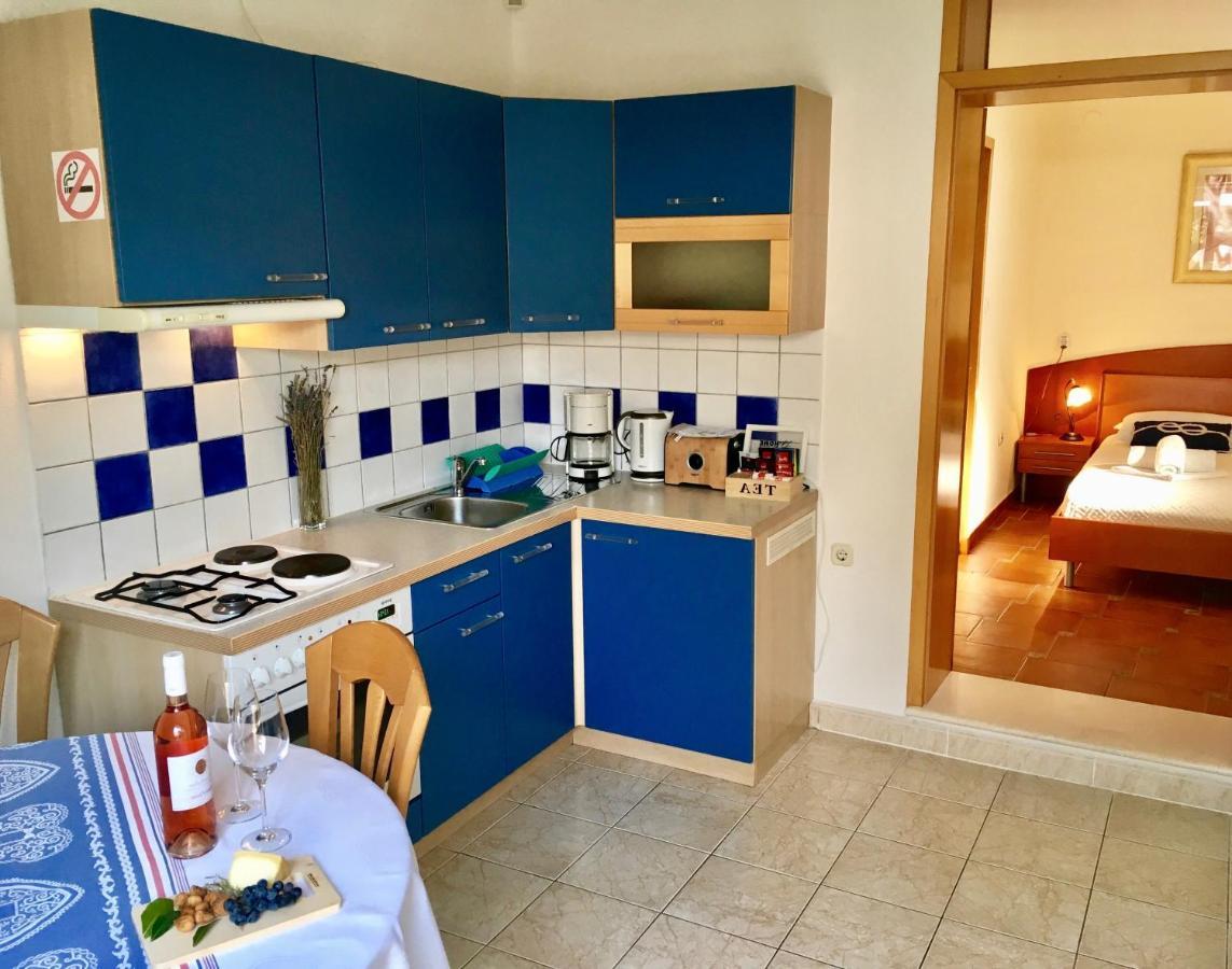 Apartments Villa Jadranka Adults Only Бол Экстерьер фото