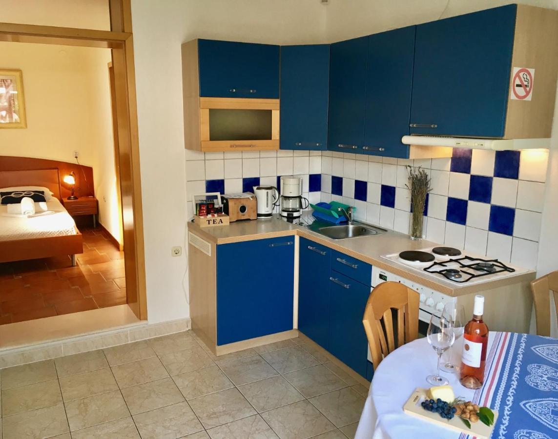 Apartments Villa Jadranka Adults Only Бол Экстерьер фото